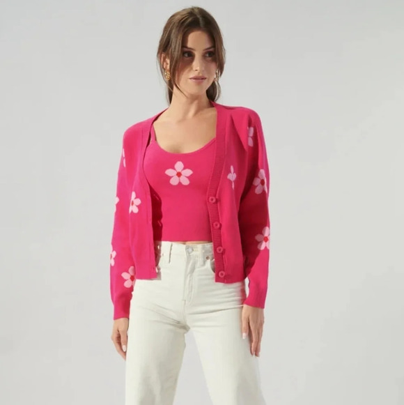 SugarLips Daisy Mae Cropped Cardigan NWT - Picture 2 of 7